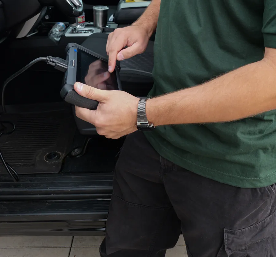 Key Rescue Washington technician programming a car key in Spokane, WA